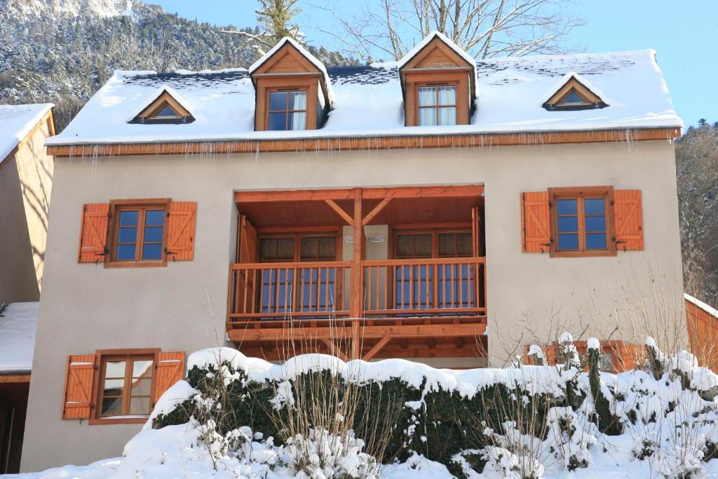 Residence Nemea Les Chalets D'Estive Cauterets Quarto foto